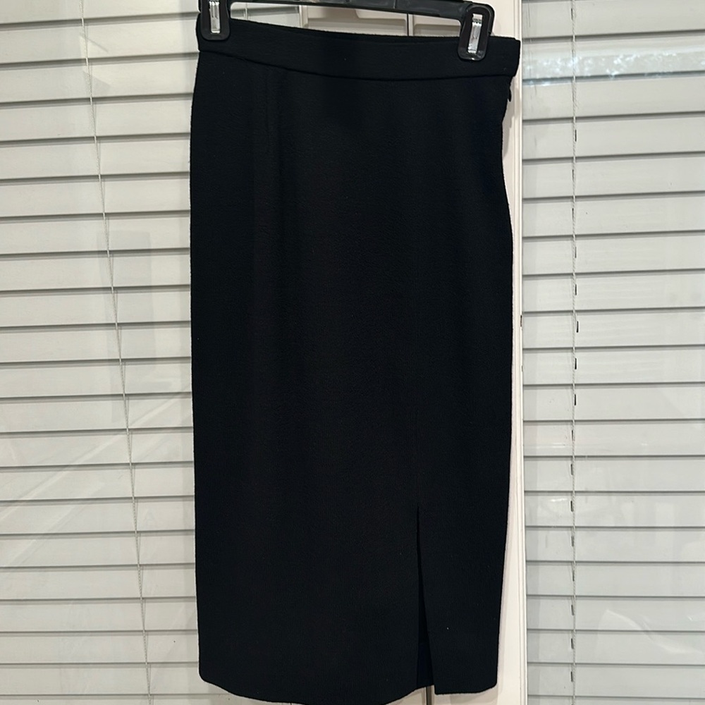 DONNA KARAN BLACK WOOL SKIRT